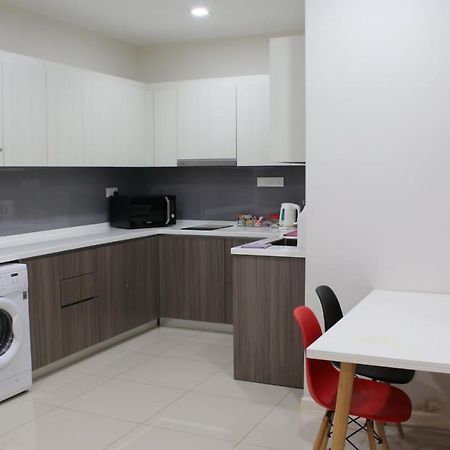 Suasana Suites D'Homestay Jb Town Johor Bahru Exterior photo